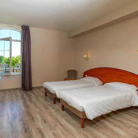 ホテル Logis Restaurant Les Minotiers 3*