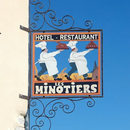 Logis Restaurant Les Minotiers 3* ミルポワ