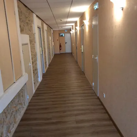 ホテル Logis Restaurant Les Minotiers ミルポワ