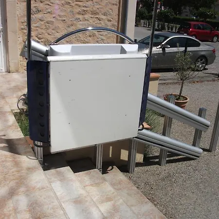 ホテル Logis Restaurant Les Minotiers