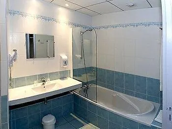 ホテル Logis Restaurant Les Minotiers ミルポワ