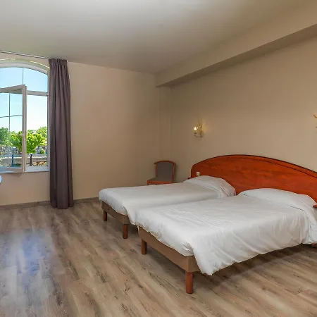 Logis Restaurant Les Minotiers ホテル 3*