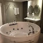 Logis Restaurant Les Minotiers Hotel