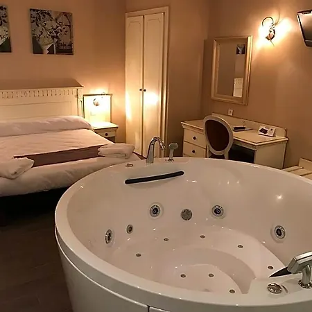 Logis Restaurant Les Minotiers Hotel