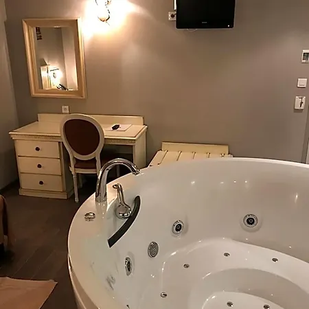 Szálloda Logis Restaurant Les Minotiers 3*