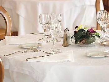 Logis Restaurant Les Minotiers Hotel Mirepoix (Ariege)