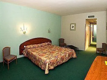 Logis Restaurant Les Minotiers Hotel