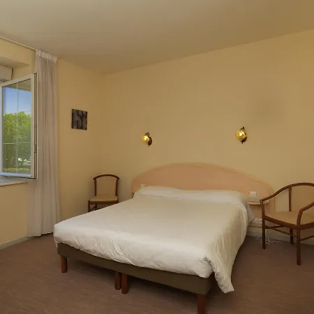 Logis Restaurant Les Minotiers Hotel